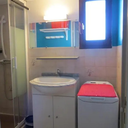 5 Personnes Piscine 5pb274 Apartment *